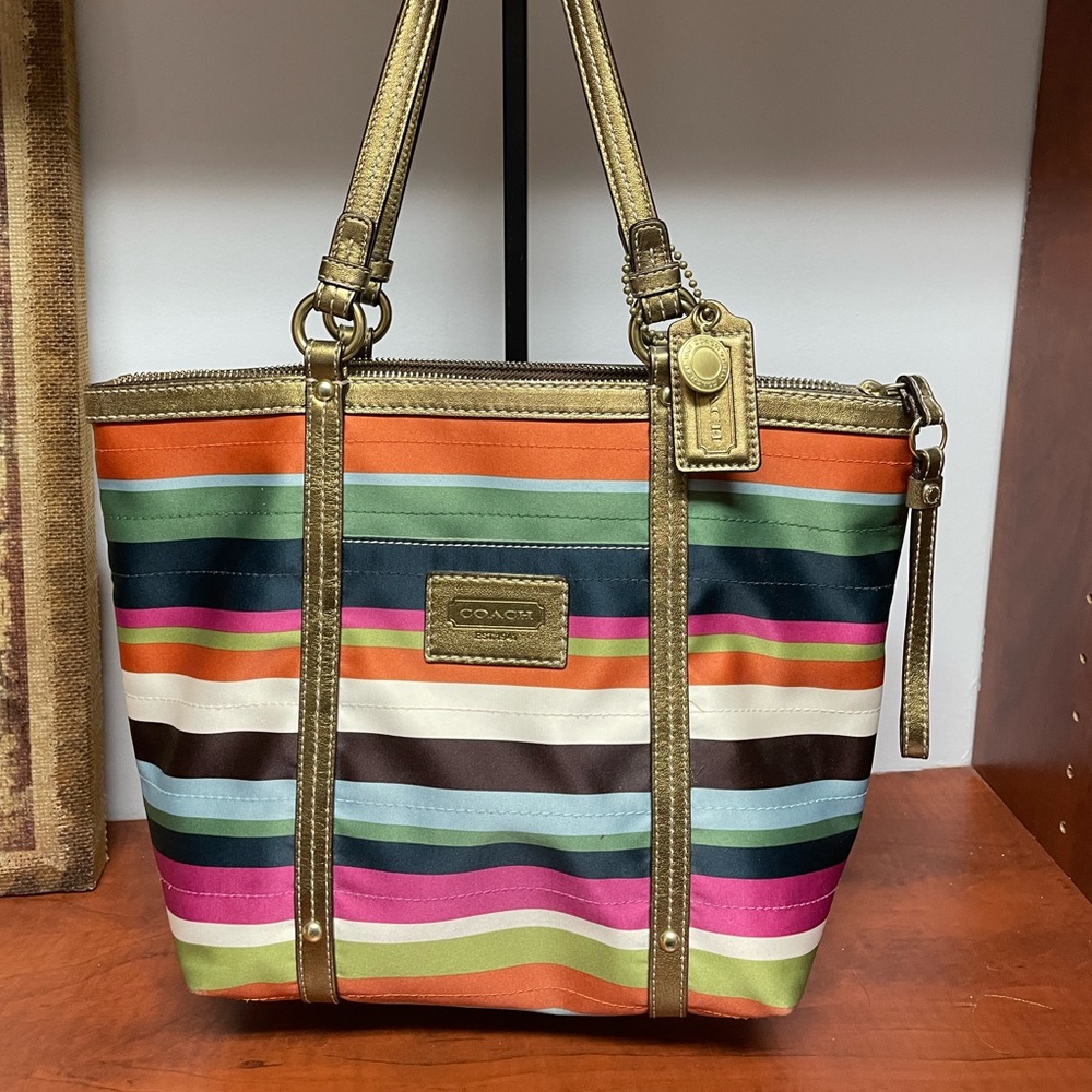 Coach holiday bag